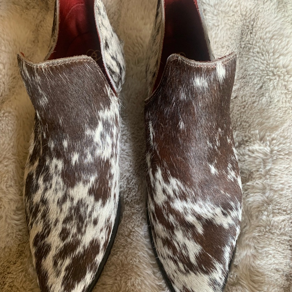 Genuine cowhide women’s booties